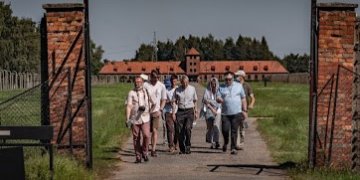 Erzbischof Ludwig Schick in Auschwitz